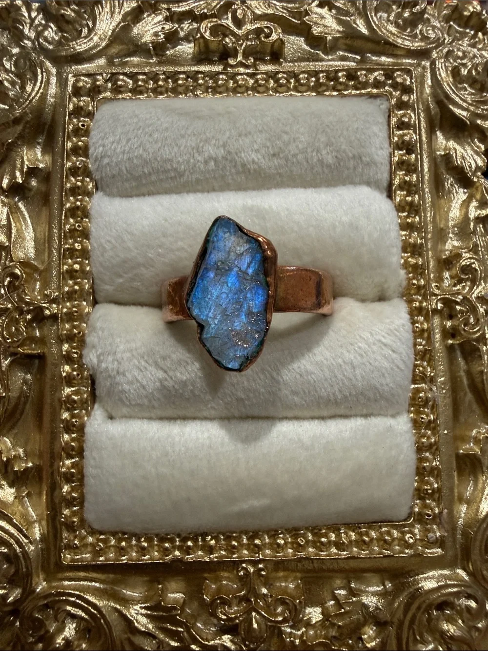 Handcrafted Copper Ring with Blue Labradorite Gemstone
